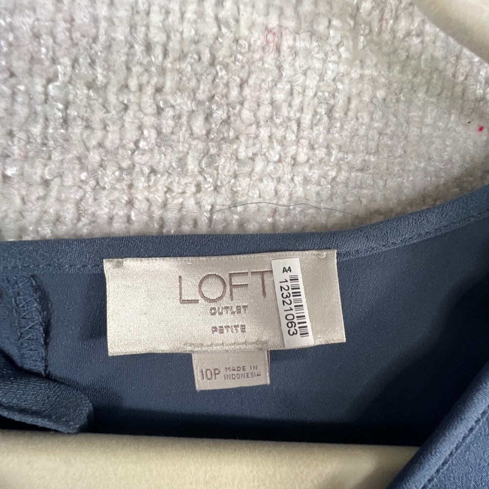 LOFT Outlet‎ Navy Blue Flutter Sleeve Wide Leg Cropped Jumpsuit 10P Petite - Picture 8 of 9